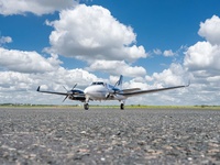 SN-BEECHCRAFT-LJ-1904